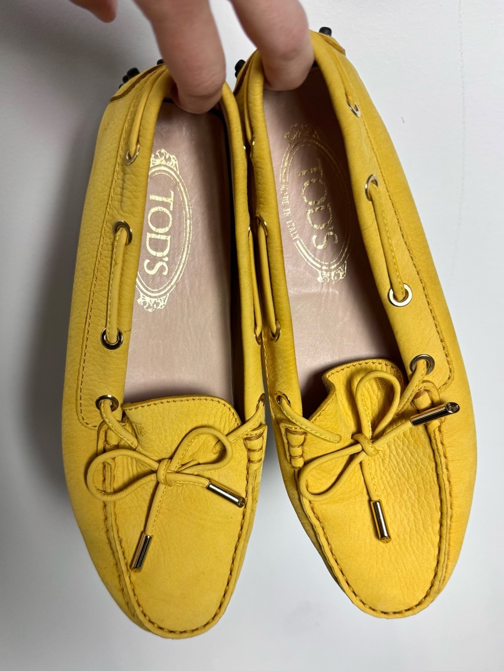 TODS Yellow Leather Driving Loafer Bow Tie Size 38